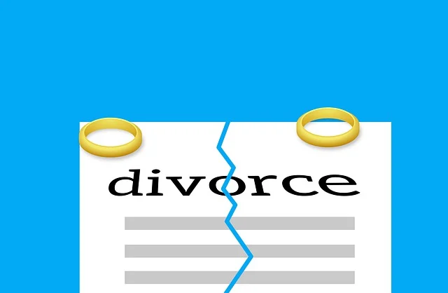 ¿PUEDO COBRAR LA PENSIÓN DE VIUDEDAD SI ESTOY DIVORCIADO?